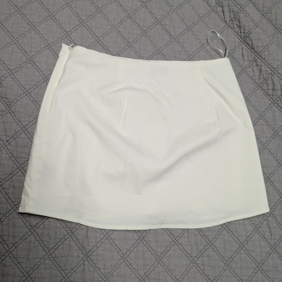 Emory Park Cream Asymmetrical Pencil Mini Skirt - Picture 2 of 7
